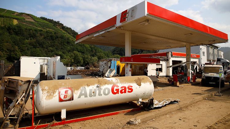 An einer Behelfstankstelle in Bad Neuenahr-Ahrweiler wurden bisweilen mehr als 100.000 Liter Diesel am Tag gezapft.