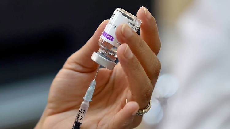 Bei 12,6 Millionen verimpften Astrazeneca-Dosen sind laut Paul-Ehrlich-Institut 174 Fälle von Sinus- und Hirnvenenthrombosen aufgetreten.