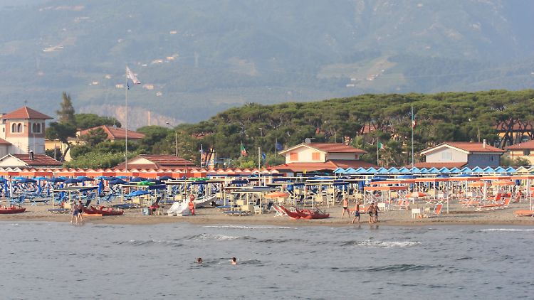Sein Urlaub im italienischen Badeort Forte dei Marmi wird dem gesuchten Deutschen zum Verhängnis.