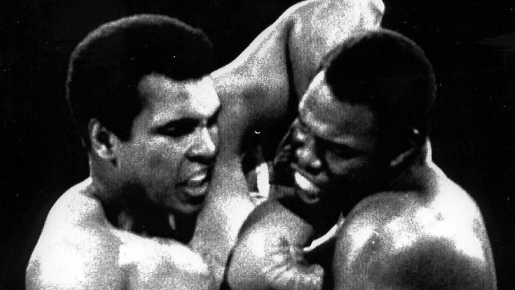 Muhammad Ali geht schon angeschlagen in den Kampf.