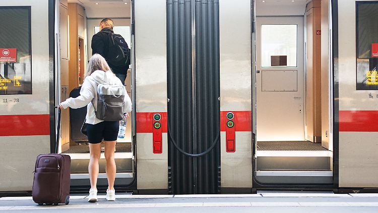 Wer in einen ICE der Deutschen Bahn steigt, muss weiterhin nichts vorweisen.