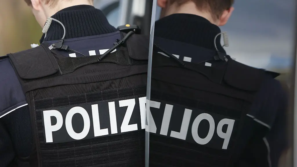 Ein-62-Jaehriger-aus-Sachsen-faellt-auf-die-Betrugsmasche-falscher-Polizisten-herein
