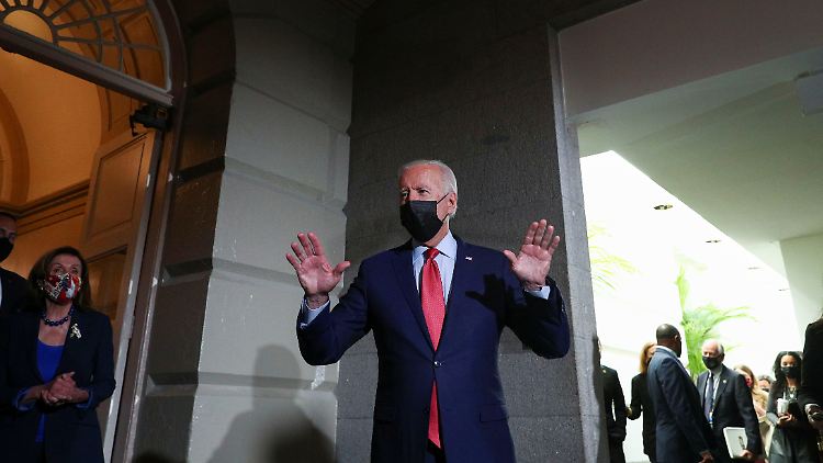 Der Streit über die beiden gigantischen Investitionspakete ist nicht Bidens einzige Sorge.