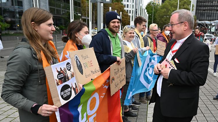 Im Rahmen des Synodalen Wegs bindet die Kirche auch Kritiker ein. Doch am Ende entscheiden allein die Bischöfe und der Papst.