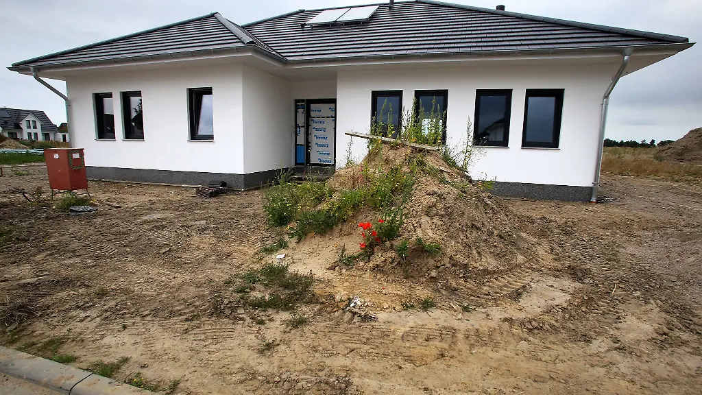 Zumindest-die-Kaufpreise-fuer-baureifes-Land-sind-in-MV-2023-gesunken