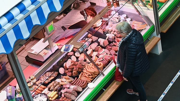 Der Großteil des Thekenfleisches stammt aus der niedrigsten Haltungsstufe Eins.