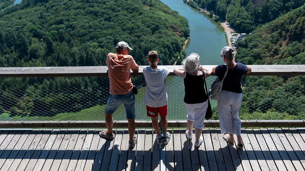 Die-Lebenszufriedenheit-der-Menschen-im-Saarland-ist-laut-einer-Umfrage-gestiegen