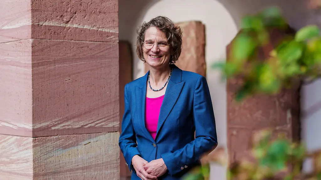 Die-kuenftige-Kirchenpraesidentin-Tietz-sieht-pauschale-Vorwuerfe-in-Fluechtlingsdebatte