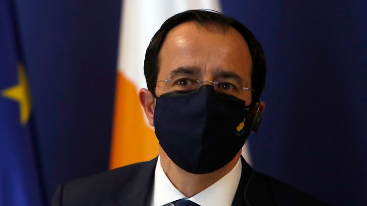 Der zyprische Außenminister Christodoulides berichtete von dem Vorfall mit den zwei türkischen Fregatten. 