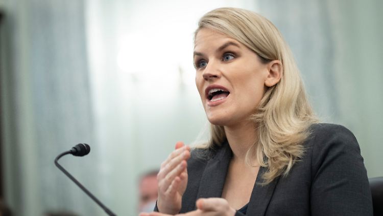 "Das Unternehmen verheimlicht wichtige Informationen bewusst vor der Öffentlichkeit", wirft Haugen dem Internetriesen vor.
