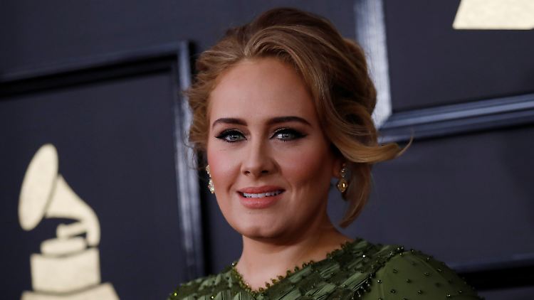 Gibt sich gerade etwas geheimnisvoll: die britische Sängerin Adele (hier 2017).