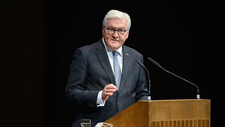 Steinmeier beklagt, dass viele Probleme im Miteinander vermeidbar gewesen wären.