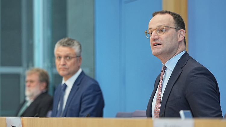 Bundesgesundheitsminister Spahn wendet sich an die Menschen in Deutschland: "Bitte lassen Sie sich gegen Grippe impfen."