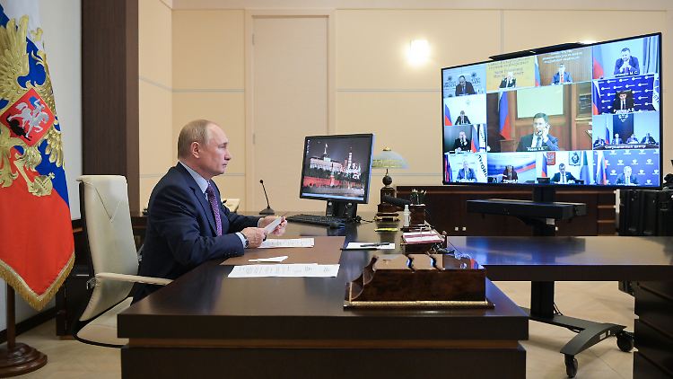 "Sie haben Fehler gemacht", wirft Putin den Europäern vor.