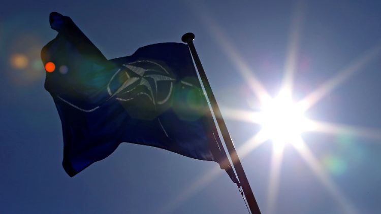 Die NATO will trotzdem Moskau gegenüber dialogbereit bleiben.