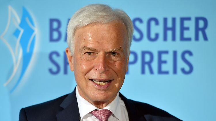 Rainer Holzschuh war bis zum 31. Dezember 2020 Herausgeber des "Kicker".