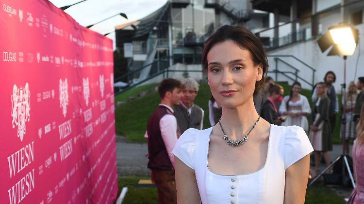 Gloria-Sophie Burkandt beim Wiesn-Fotoshooting im September in München.