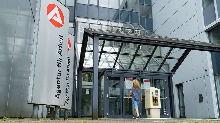 Laut Gutachten läutet der Plan "neue Stufe der Unterschreitung des menschenwürdigen Existenzminimums" ein.
