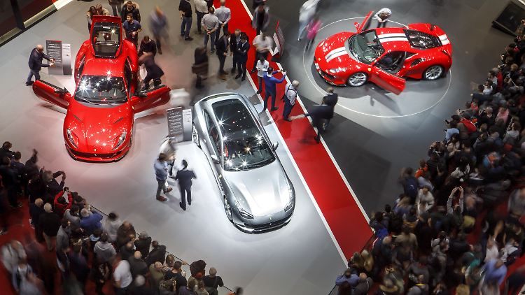 Nach zwei Jahren Pandemie-Pause sollte der Genfer Autosalon im kommenden Jahr wieder seine Türen öffnen. Aber auch daraus wird jetzt nichts.