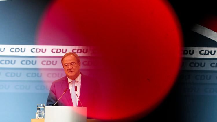 Inhaltlich ist die Union leer, wie im Wahlkampf sichtbar wurde. Laschet hat daran - schon aus Zeitmangel - nichts geändert. Er hat es aber auch gar nicht versucht, weil er der Ansicht war: Es wird schon reichen.