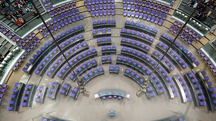 Die FDP zieht es in die Mitte - zunächst nur im Bezug auf die Sitzordnung im Bundestag. 