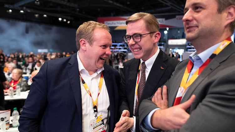 Kuban und Amthor fordern in ihrem Beitrag einen "Mitglieder-Reformparteitag".