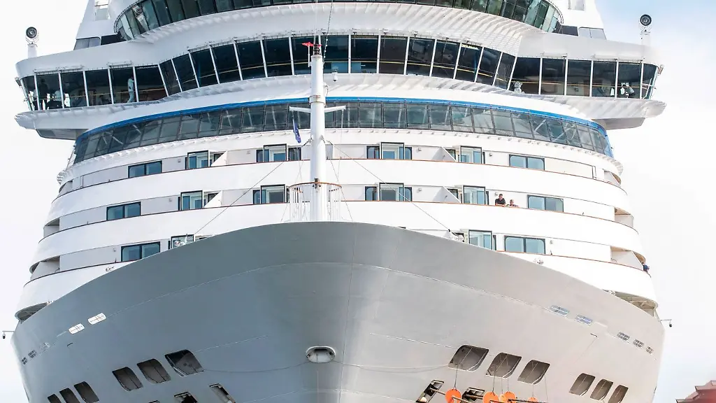 Das-Kreuzfahrtschiff-Aida-Diva-beendet-am-Montag-die-Rostocker-Kreuzfahrtsaison