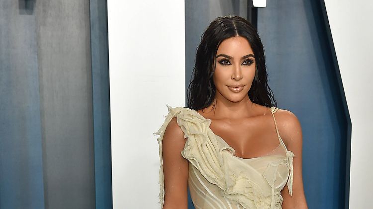 Ende September wurde verkündet, dass Kim Kardashian die beliebte Samstagabend-Show moderieren wird. Am 9. Oktober war es nun so weit.
