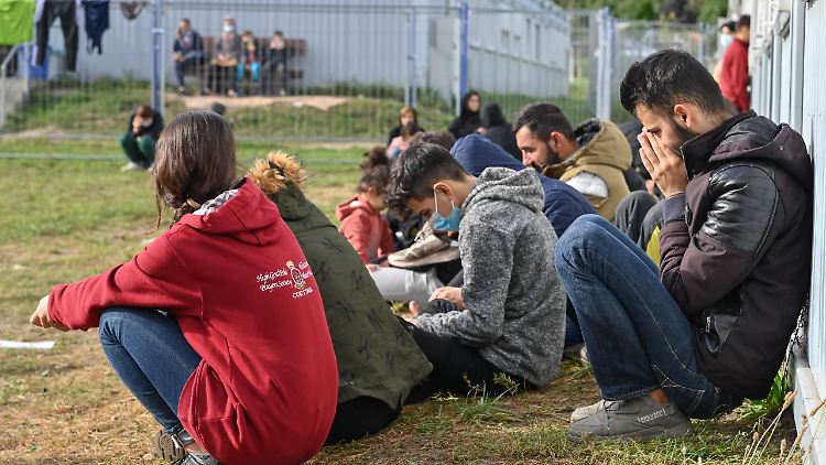 Migranten in der Flüchtlings-Erstaufnahme von Brandenburg in Eisenhüttenstadt.