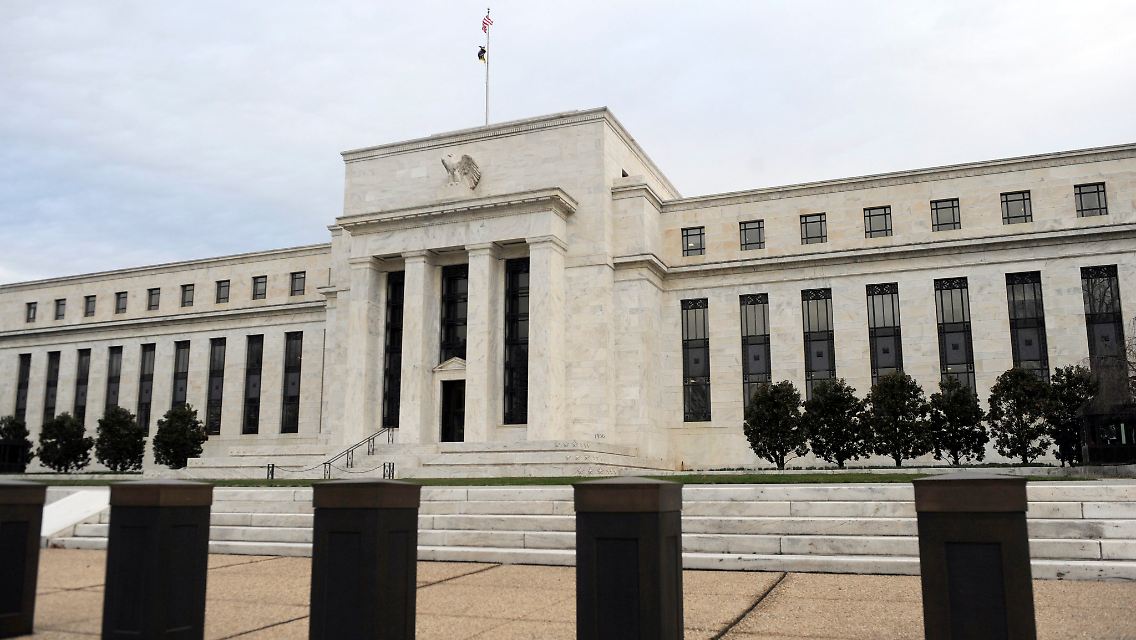 Im Fed-Gebäude bleibt man aktiv. Die US-Notenbank betreibt weiter eine Politik des billigen Geldes.