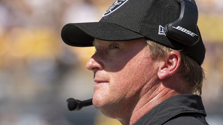 Jon Gruden stolperte über seine E-Mails.