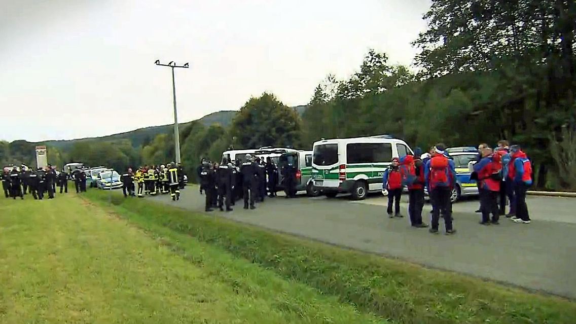einsatzkräfte.jpg