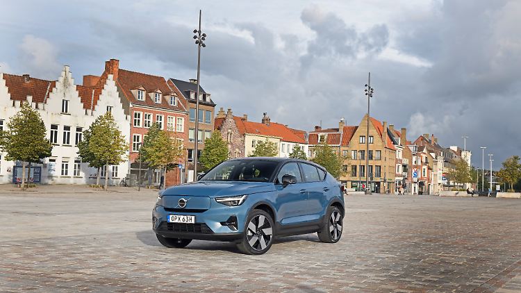 Der Volvo C40 Recharge Pure Electric ist der sportliche und rein elektrisch fahrende Bruder des XC40.