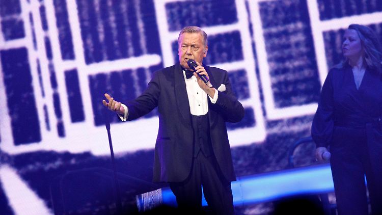 Weihnachtsalbum, Autobiografie, Tour - Roland Kaiser ist momentan mal wieder äußerst präsent. 