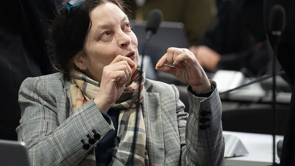 Die-Ex-AfD-Bundestagsabgeordnete-aeusserte-sich-bereits-mehrere-Prozesstage-lang-vor-dem-OLG