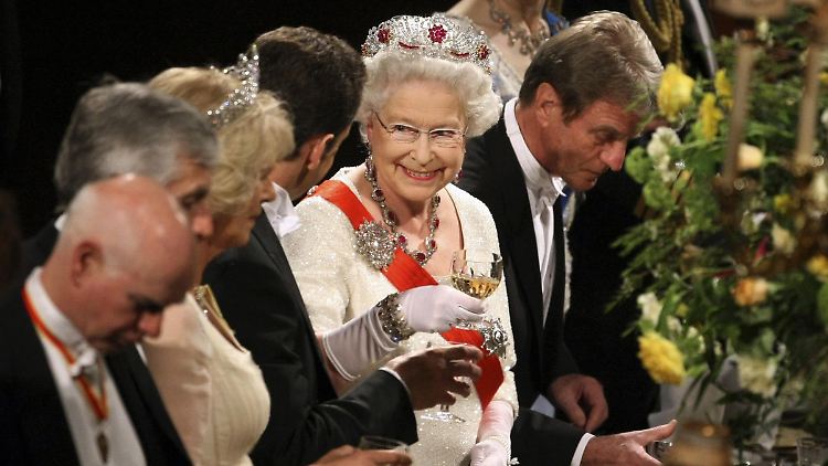 Großbritanniens dienstälteste Monarchin ist für ihre robuste Gesundheit bekannt.