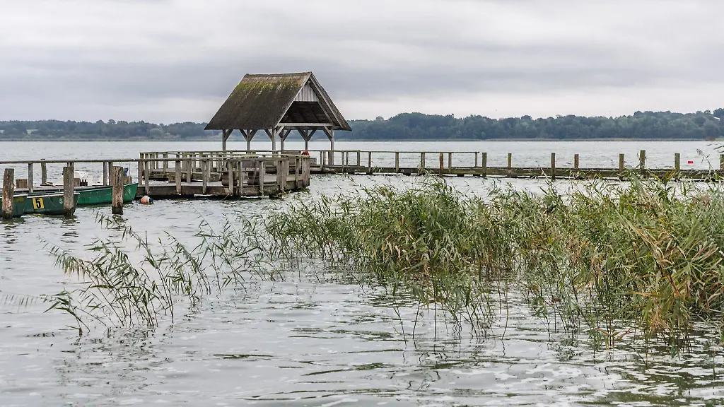 Etwa-40-Meter-unter-dem-Meeresspiegel-liegt-der-tiefste-Punkt-des-Sees
