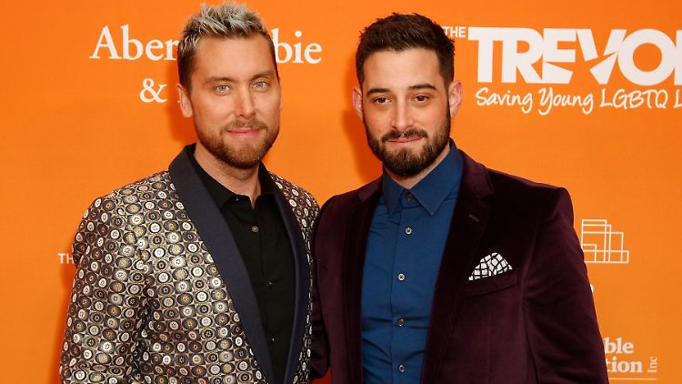 Freuen sich über Nachwuchs: Lance Bass (l.) und sein Mann Michael Turchin.