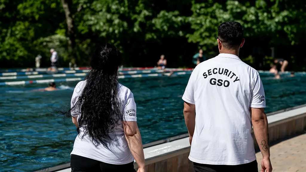 Mehr-als-1-8-Millionen-Euro-wurden-laut-Senat-fuer-den-Einsatz-von-Security-Personal-gezahlt