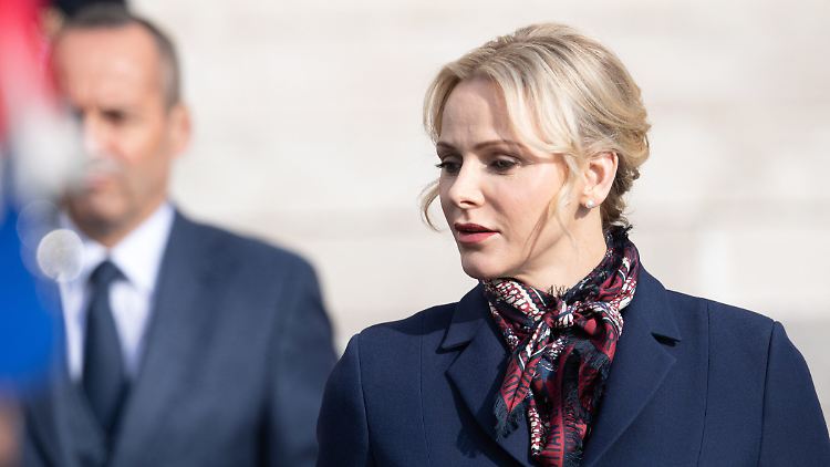 Kam nicht allein aus Südafrika zurück: Fürstin Charlène.