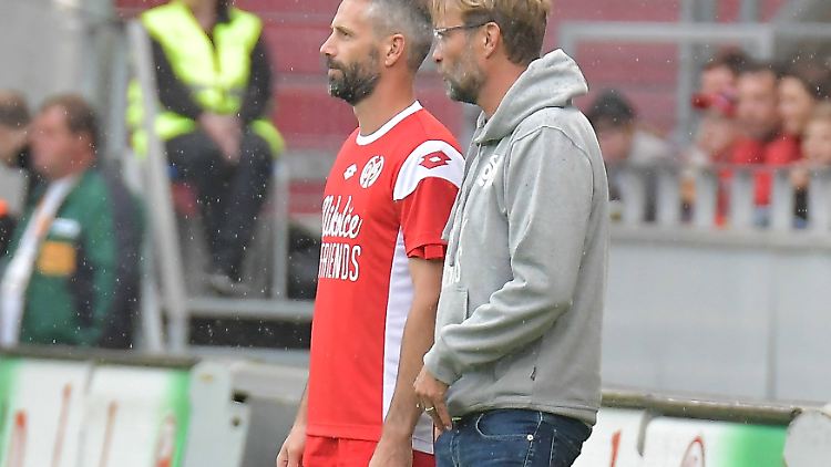 Rose und Klopp zusammen beim Abschiedsspiel von Nikolce Noveski im Jahr 2017.