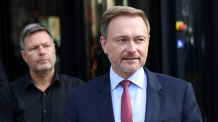 FDP-Chef Lindner will als Finanzminister zeigen, dass die Vorhaben ohne neue Schulden und Steuererhöhungen umsetzbar sind.