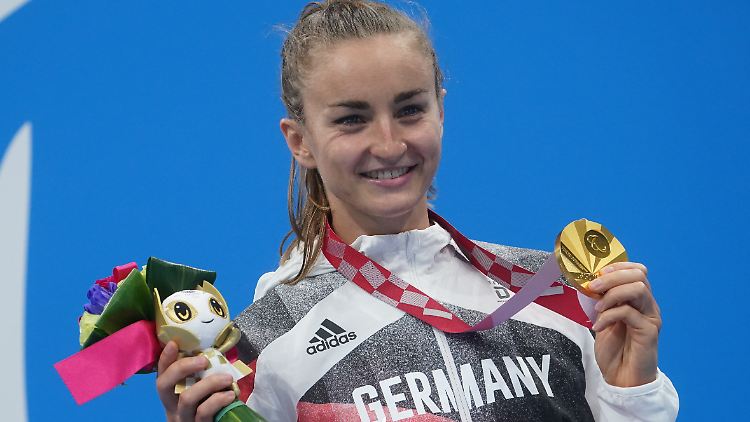 Bei den Paralympics gewann Elena Krawzow die Goldmedaille über 100 Meter Brust, nun ereilt die junge Berlinerin eine medizinsche Schockdiagnose.