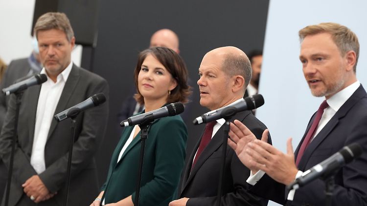 Ob SPD, Grüne und FDP Koalitionsverhandlungen aufnehmen, soll sich am Montag entscheiden.