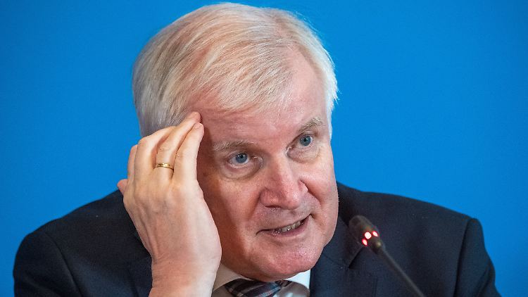 Innenminister Seehofer will in der Kabinettssitzung am Mittwoch über mögliche Maßnahmen sprechen. 