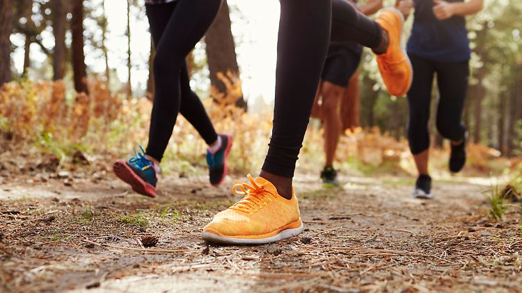 Lauftights sind bei Männern und Frauen gleichermaßen gefragt, weil sie bequem und leicht sind.