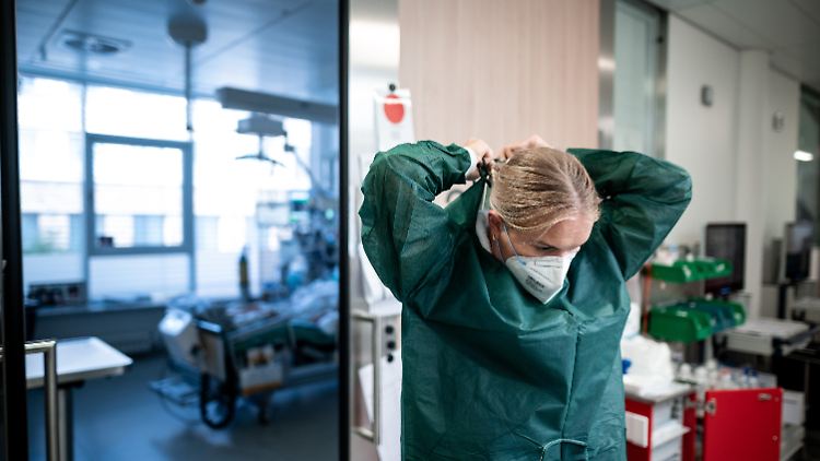 Aus Personalmangel können zahlreiche Intensivbetten nicht betrieben werden.