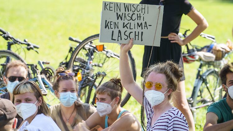 Das Thema Umwelt- und Klimaschutz ist das einzige, das jungen Menschen wichtig ist und das im Wahlkampf nach ihrer Meinung auch tatsächlich einen hohen Stellenwert genoss.