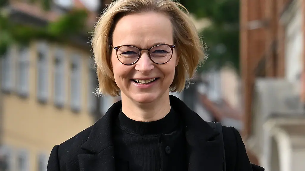 Die-Parteigremien-des-Buendnisses-Sahra-Wagenknecht-in-Thueringen-segnen-Koalitionsverhandlungen-ab-Archivbild