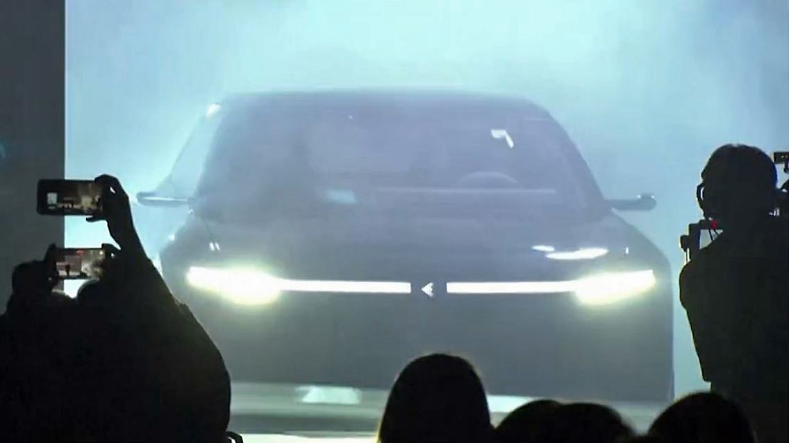 Foxconn_Foxtron_Autos.JPG